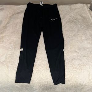 Nike women’s sweatpants, size small. Brand new, never worn.